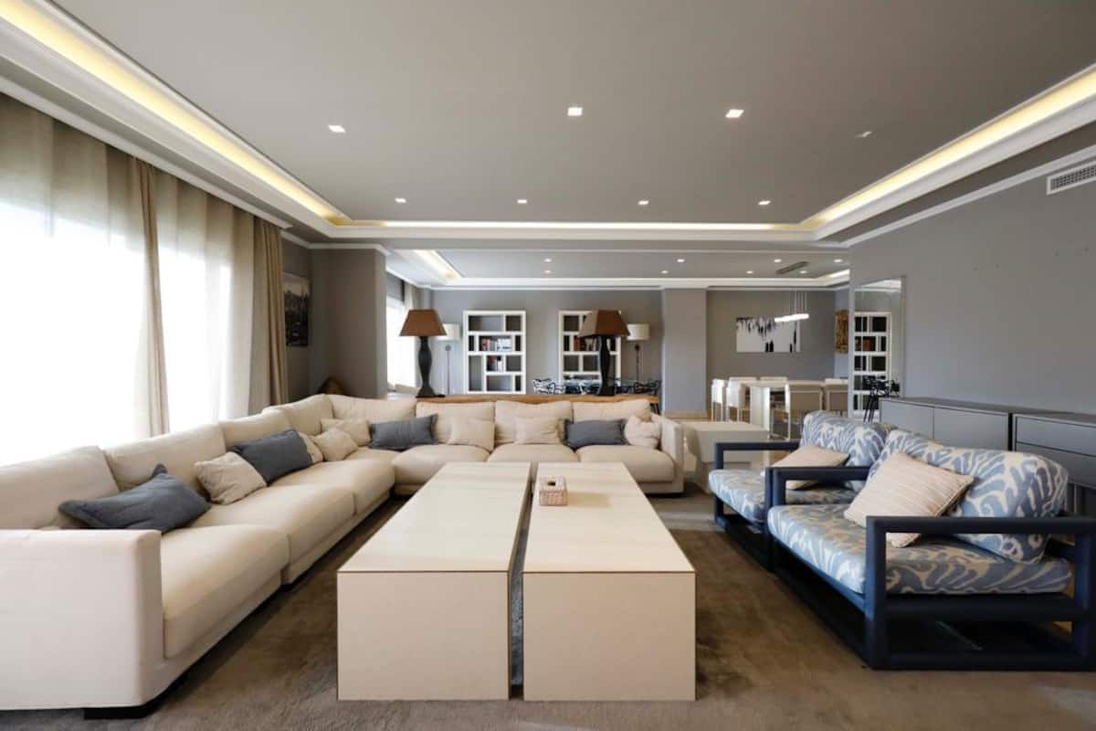 Seafront Luxury Penthouse · Puerto Banús · Marbella